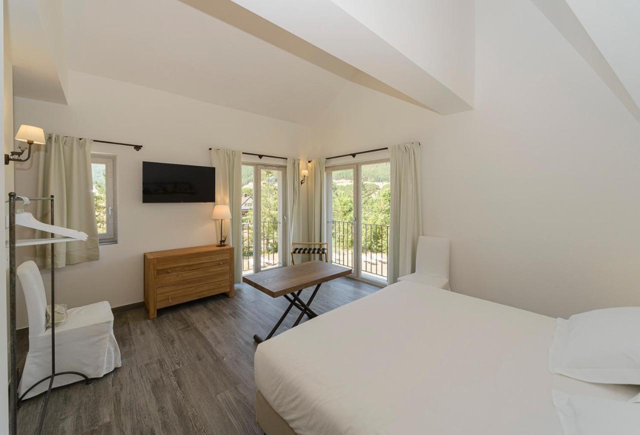Relais Chalons D'Orange Hotel เปสกัสเซโรลี ภายนอก รูปภาพ